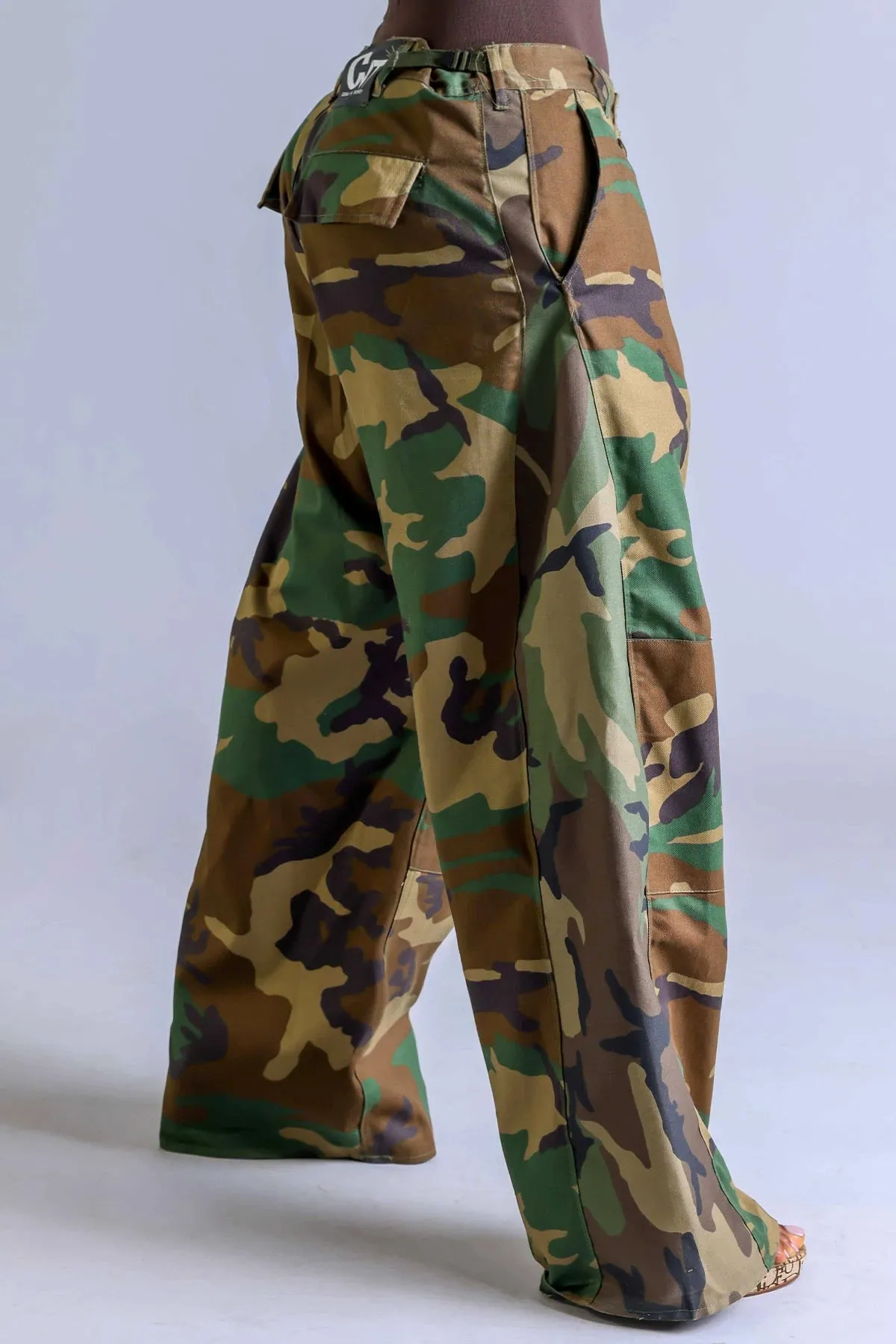CAMO WIDE LEG CARGO PANT