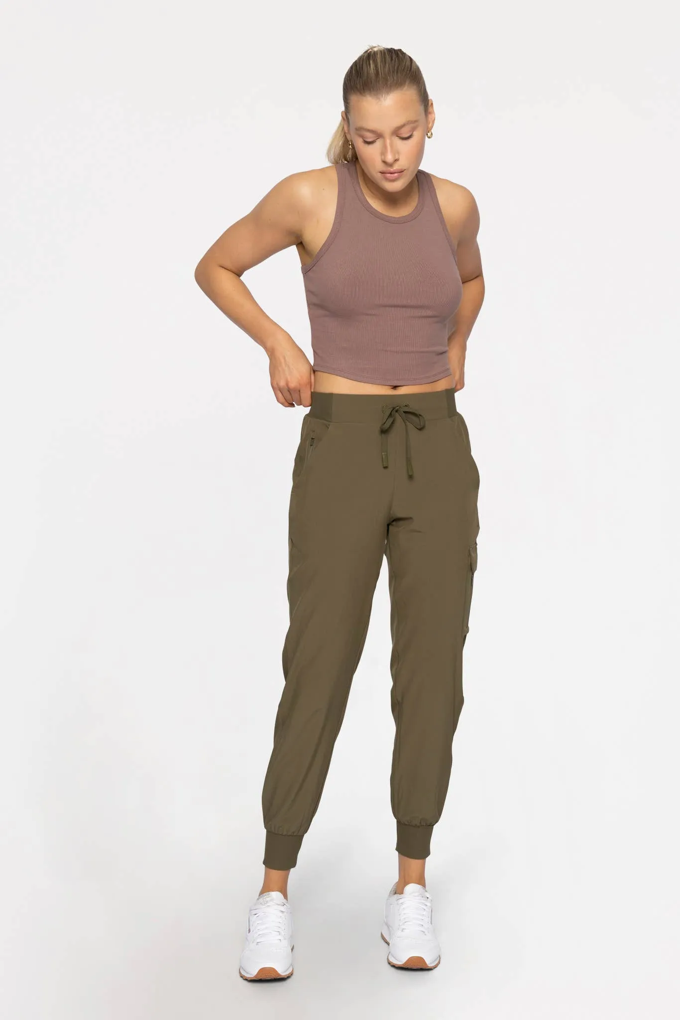 High-Waisted Capri Active Joggers with Pockets - Size Inclusive