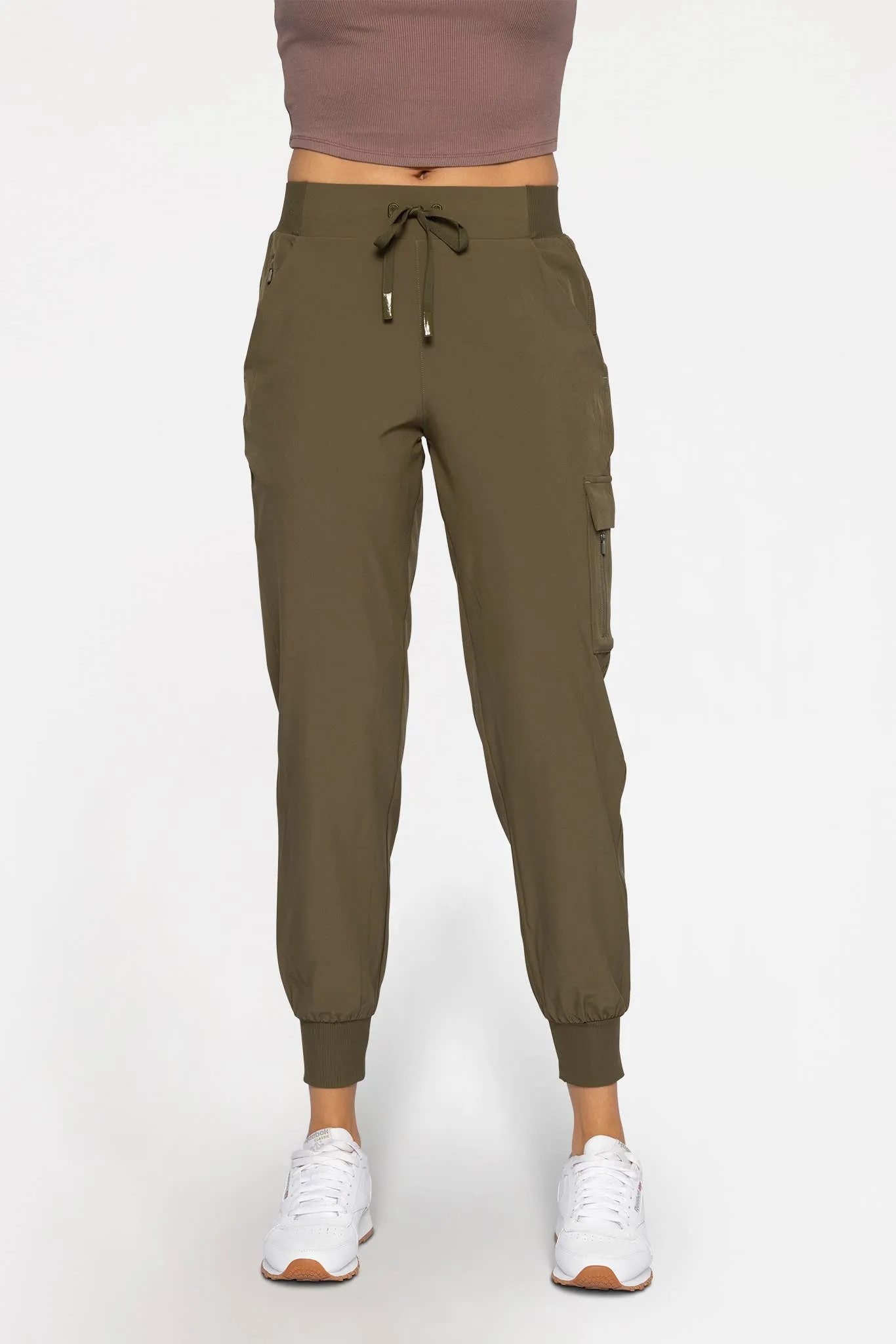 High-Waisted Capri Active Joggers with Pockets - Size Inclusive