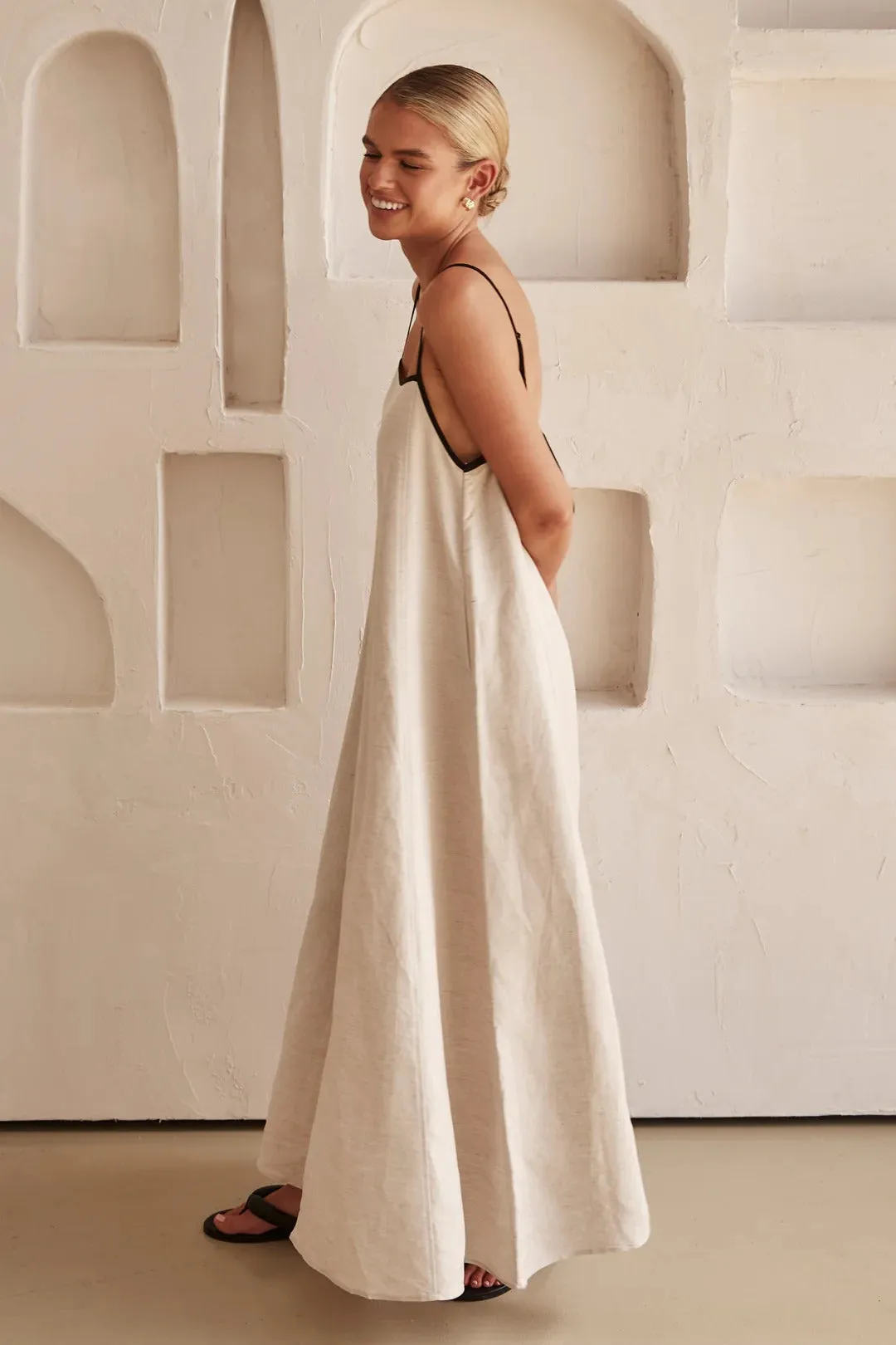 Long contrast linen dress