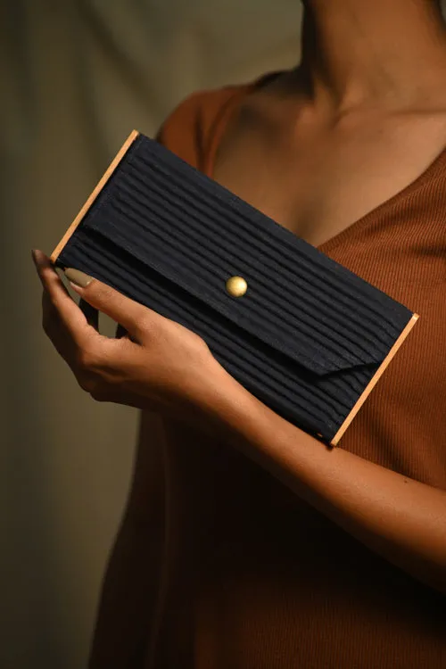 Lukka Chuppi Mini Clutch (Solid Navy)