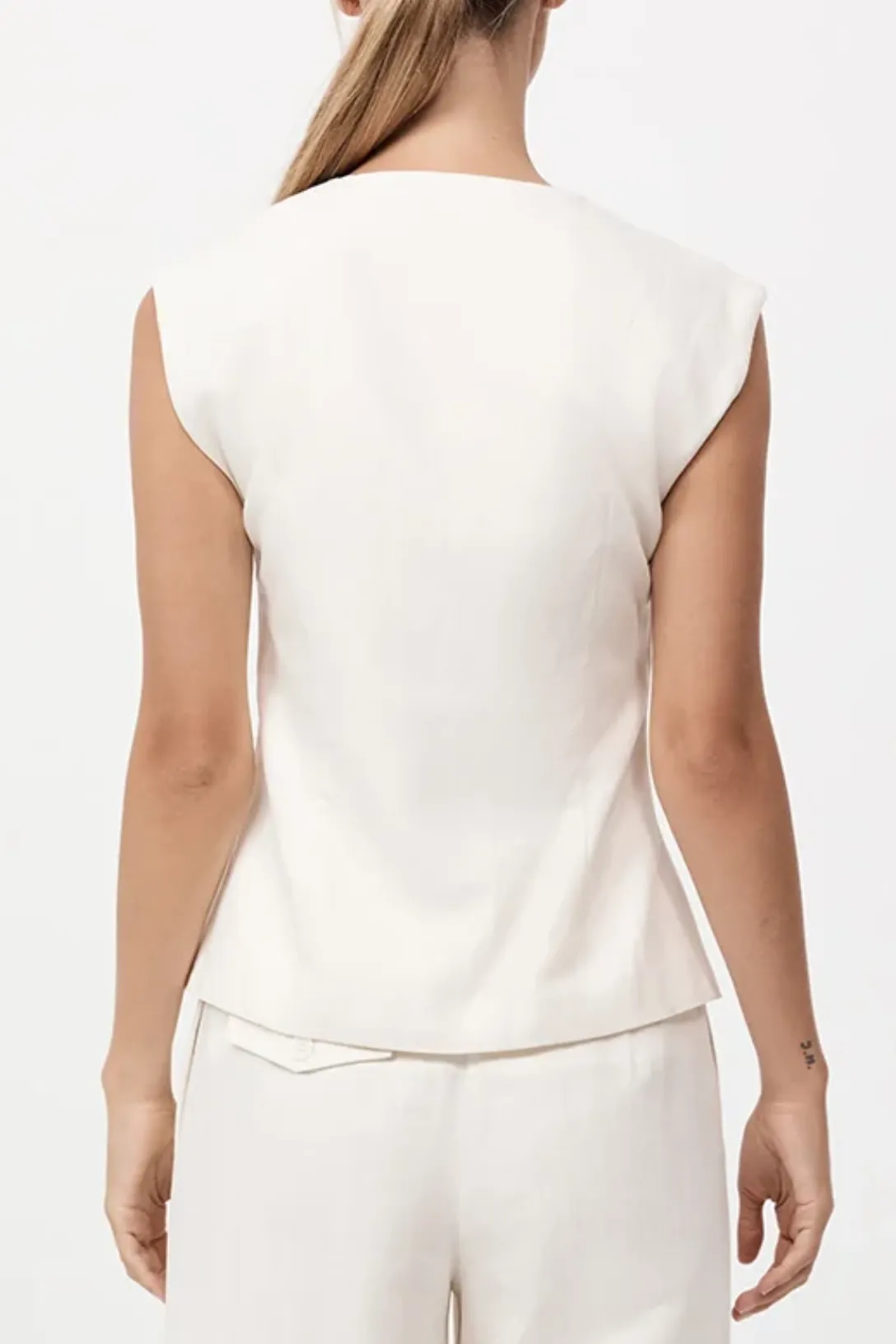 Minimal Tailored Vest | Ivory